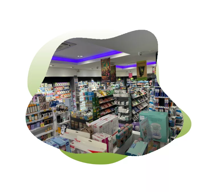 Rayons de la Pharmacie Les Lataniers avec large choix de produits et conseils santé personnalisés